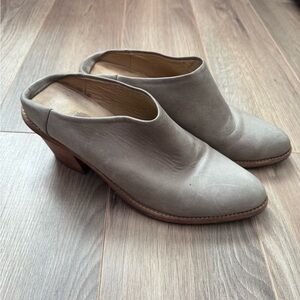 Puppy Barley Mule Heels